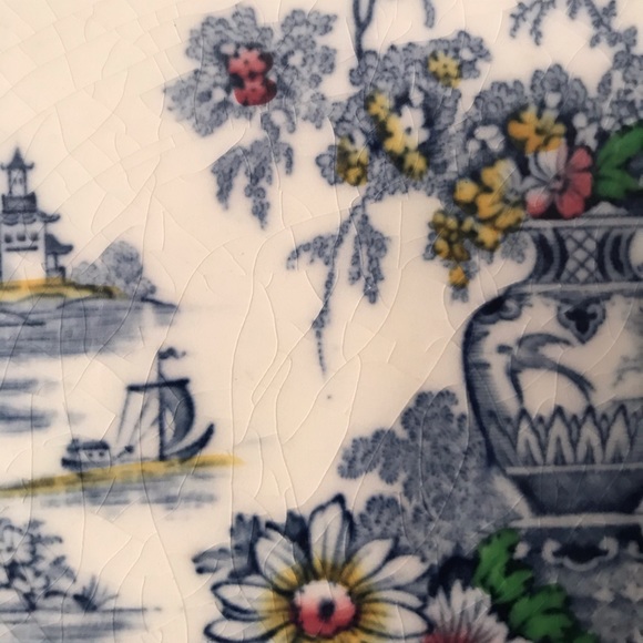 WH Grindley Chelsea Ivory dinner plate - Picture 5 of 5